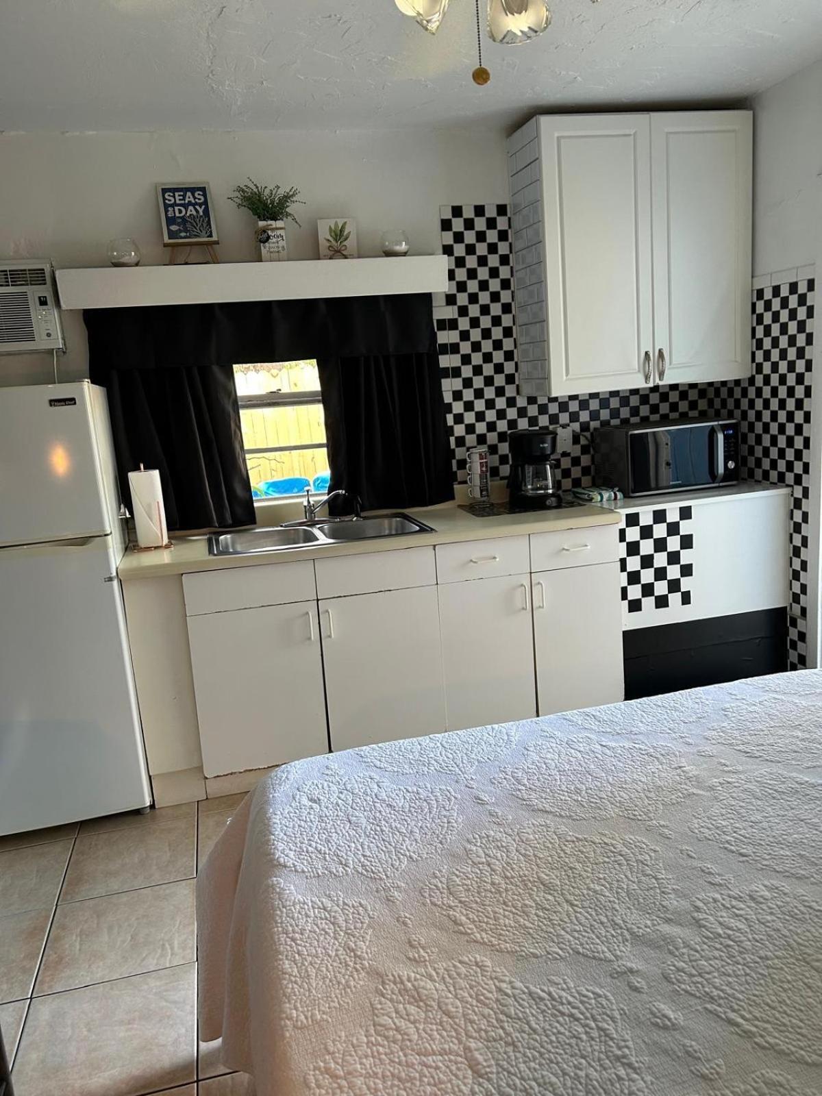 Mini Studio: 10 min/Siesta Key/Private entrance/ Sarasota Esterno foto