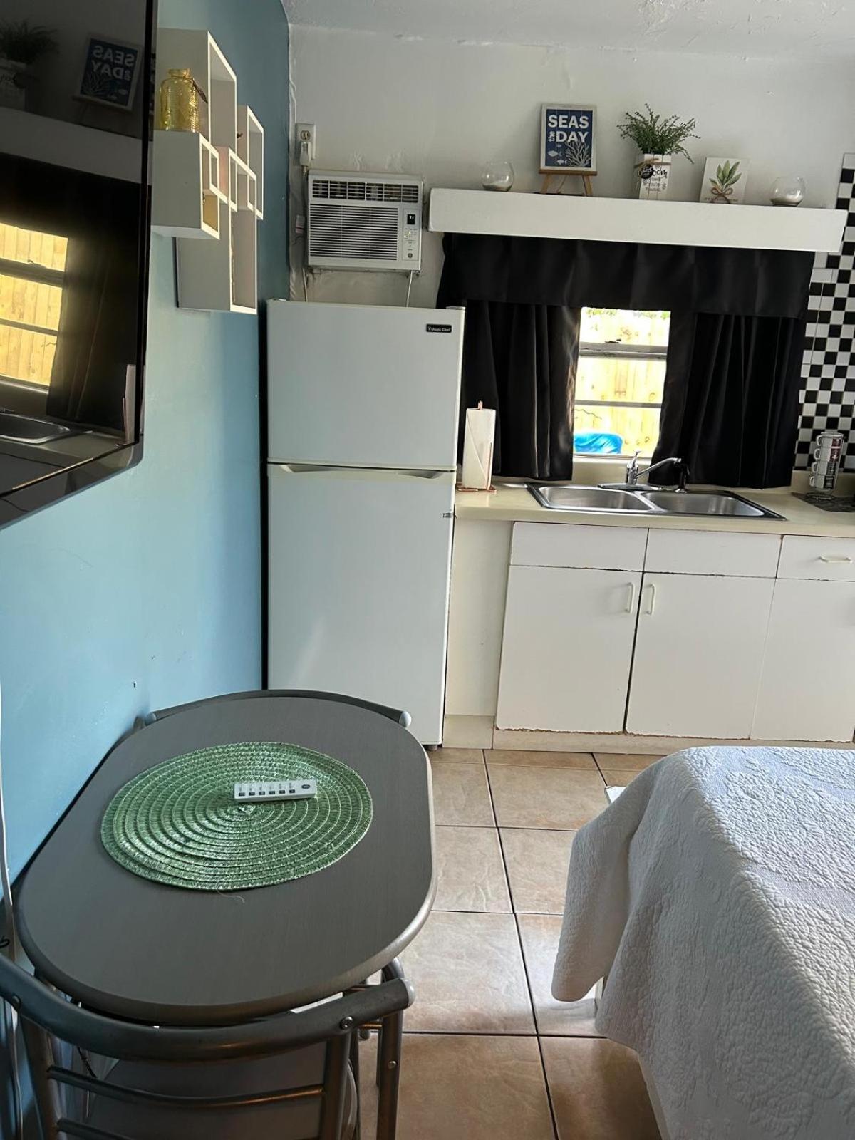 Mini Studio: 10 min/Siesta Key/Private entrance/ Sarasota Esterno foto